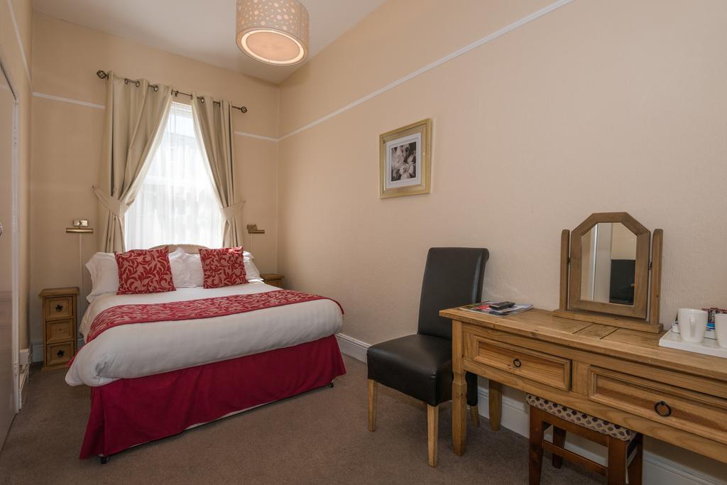 The Sea Crest Hotell Morecambe Exteriör bild